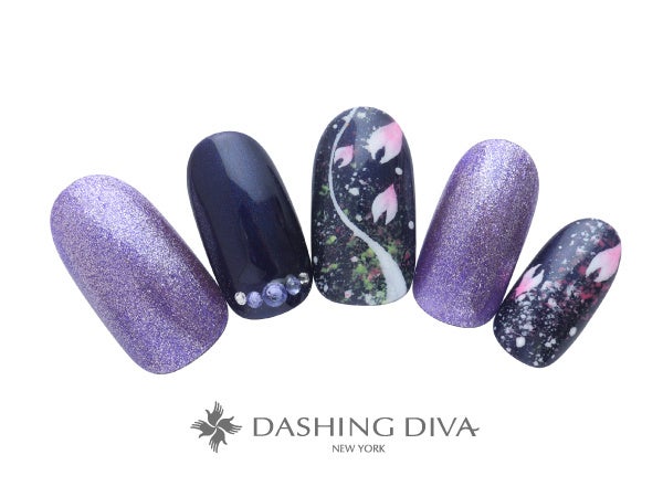 シックなカラーリングでちょっぴり和テイストな桜を楽しんで