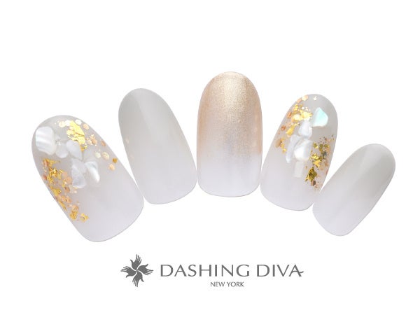 落ち着いたグラデーションに金箔×シェルアートで華やかさを