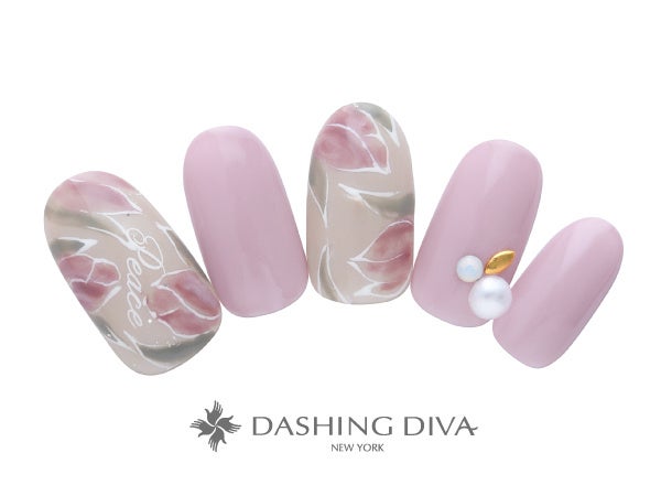 淡いカラーでまとめた大人っぽいチューリップデザイン