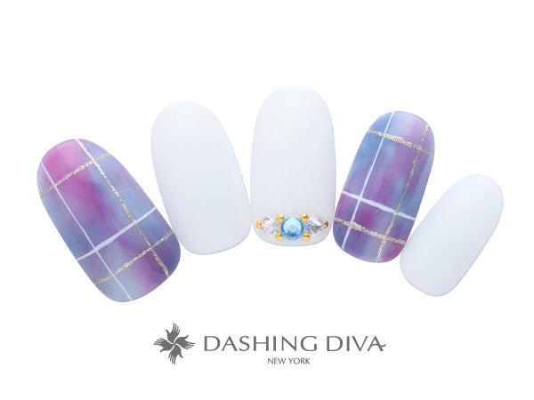 爽やかなニュアンスにチェックとビジューの煌めきを添えて