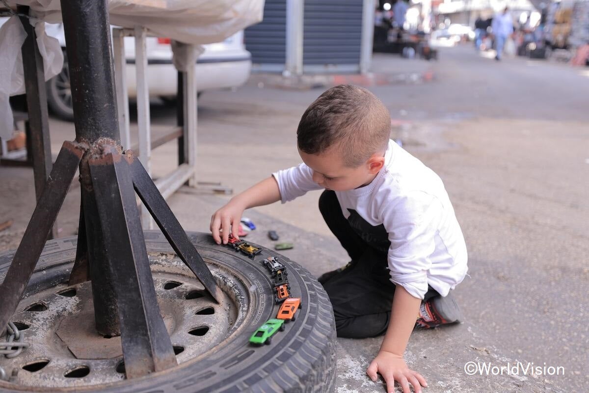 ヨルダン川西岸地区の子ども