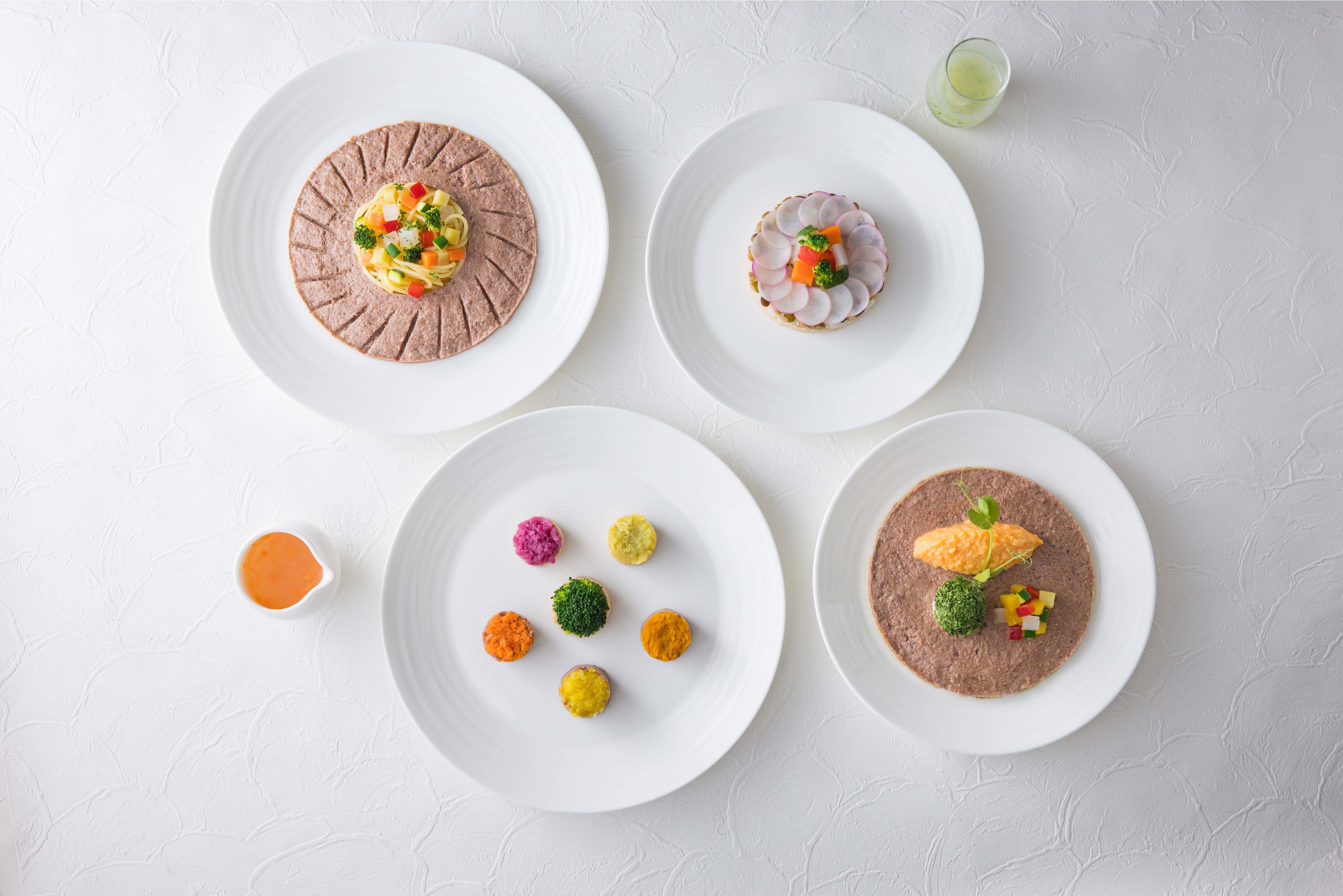 愛犬のルームサービスディナー&ブレックファースト