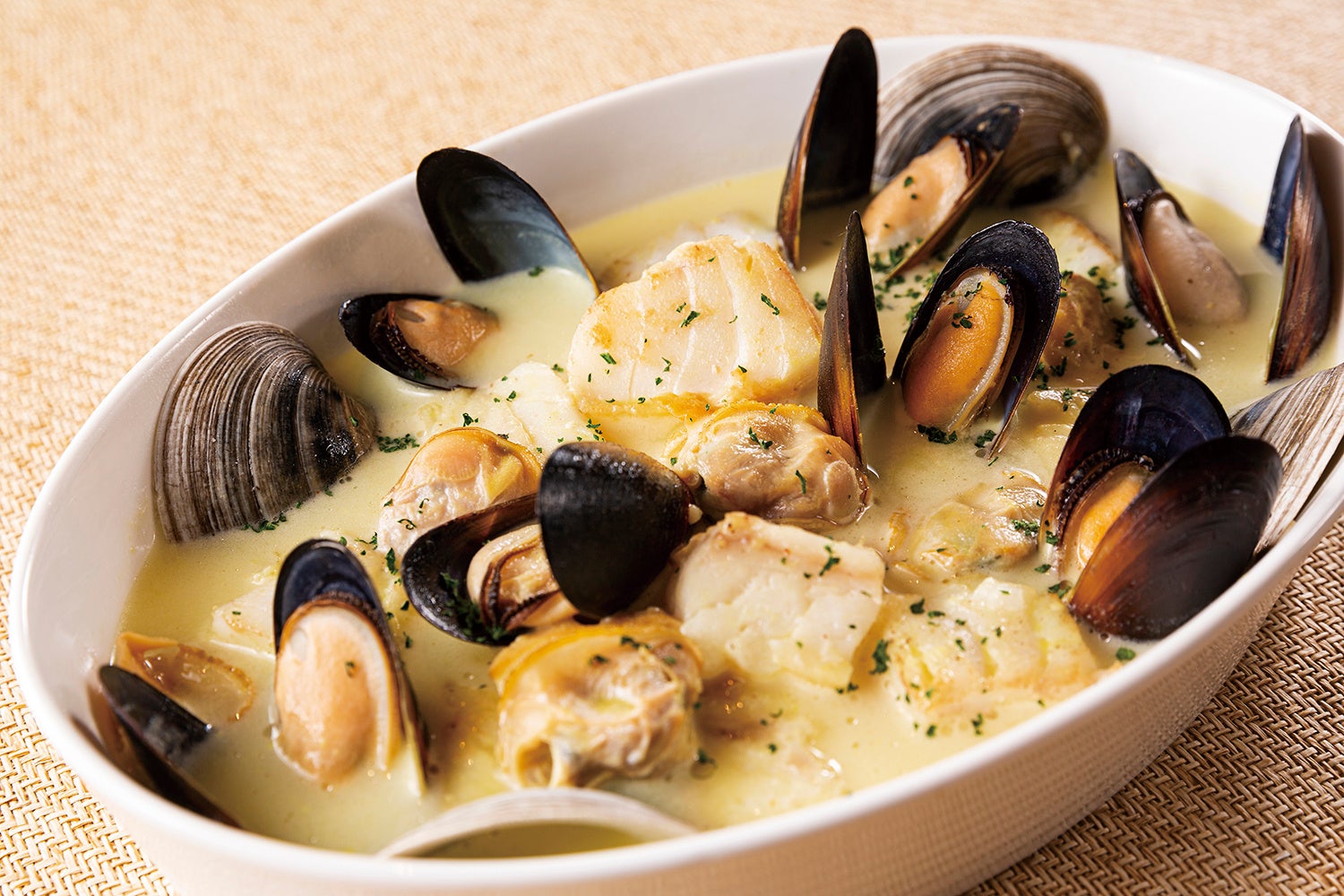 ホンビノスのプロヴァンス風スープ“ブーリード”