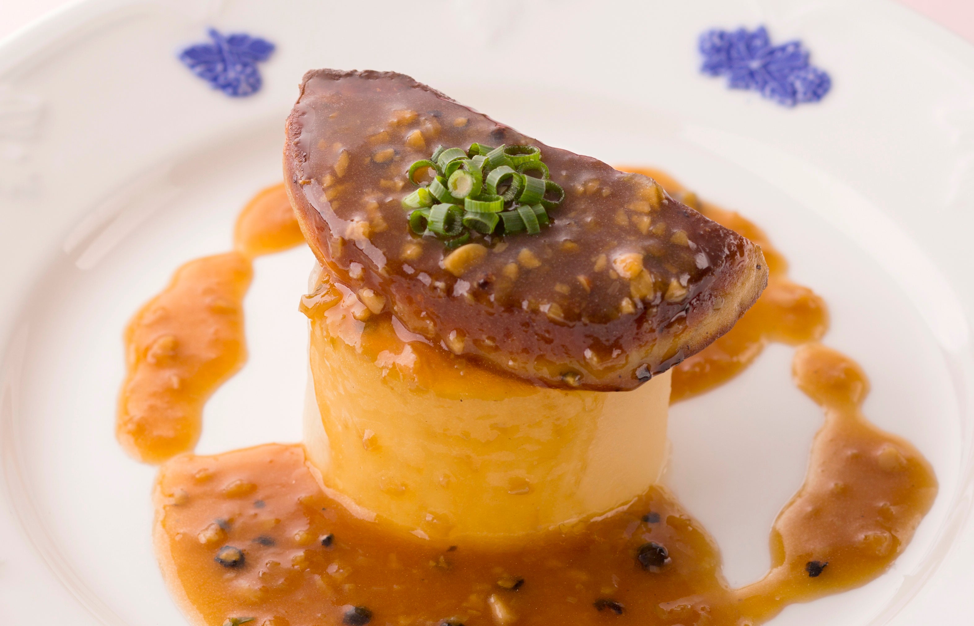 「フォアグラのソテー 大根添え」イメージ