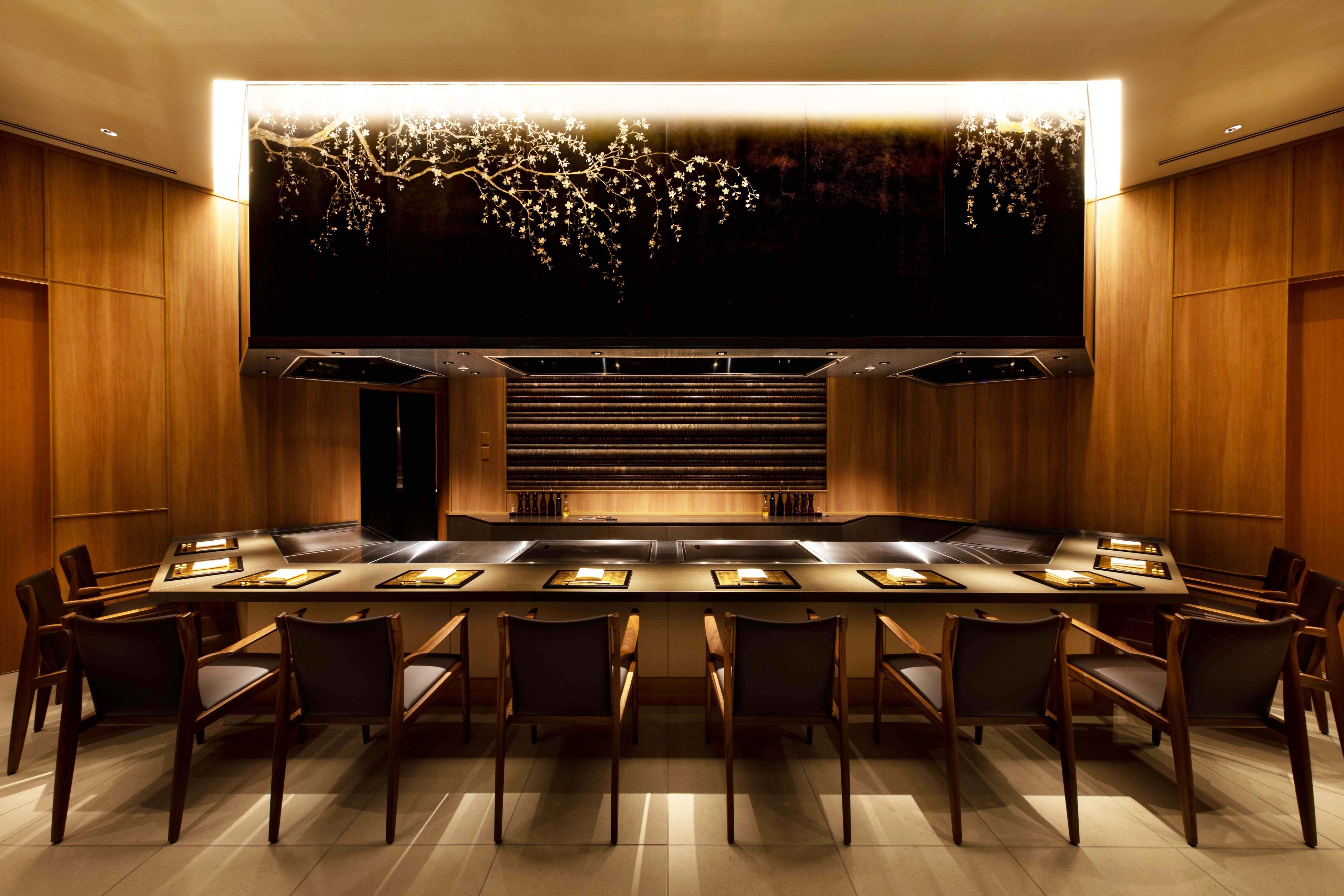 鉄板焼 桜 -SAKURA-