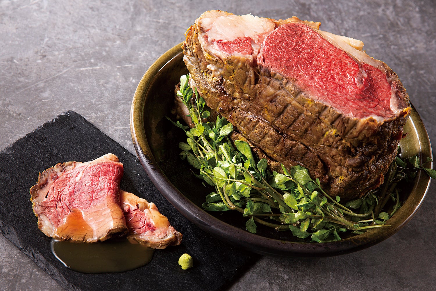 ローストビーフ ジュドブッフソース　山葵添え