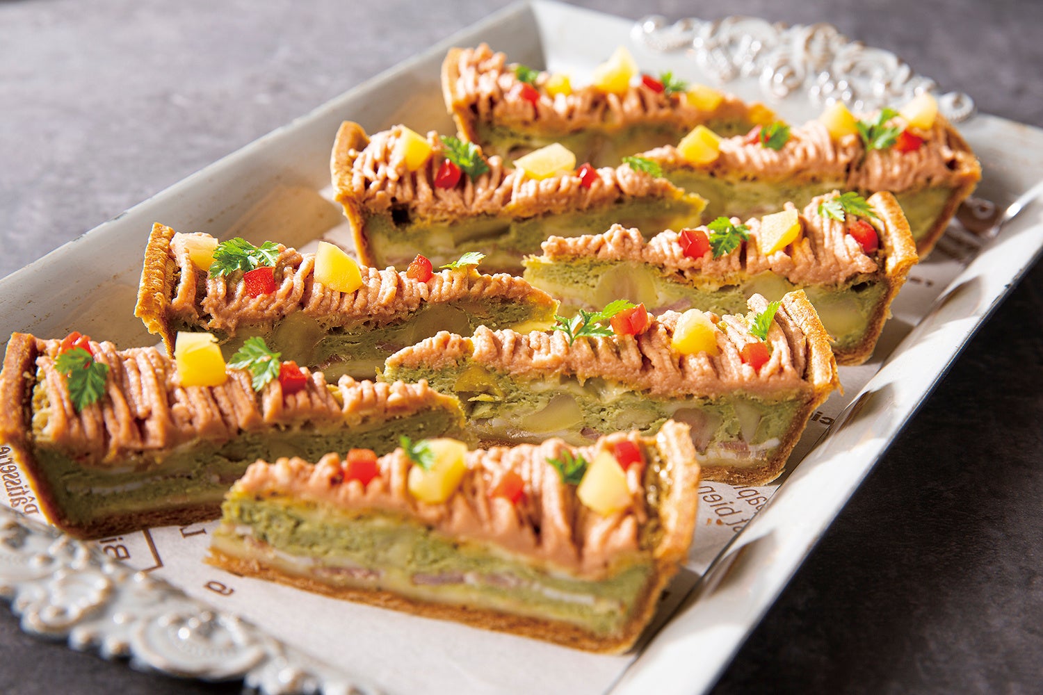 栗とベーコンと抹茶のセイボリータルト モンブラン仕立て