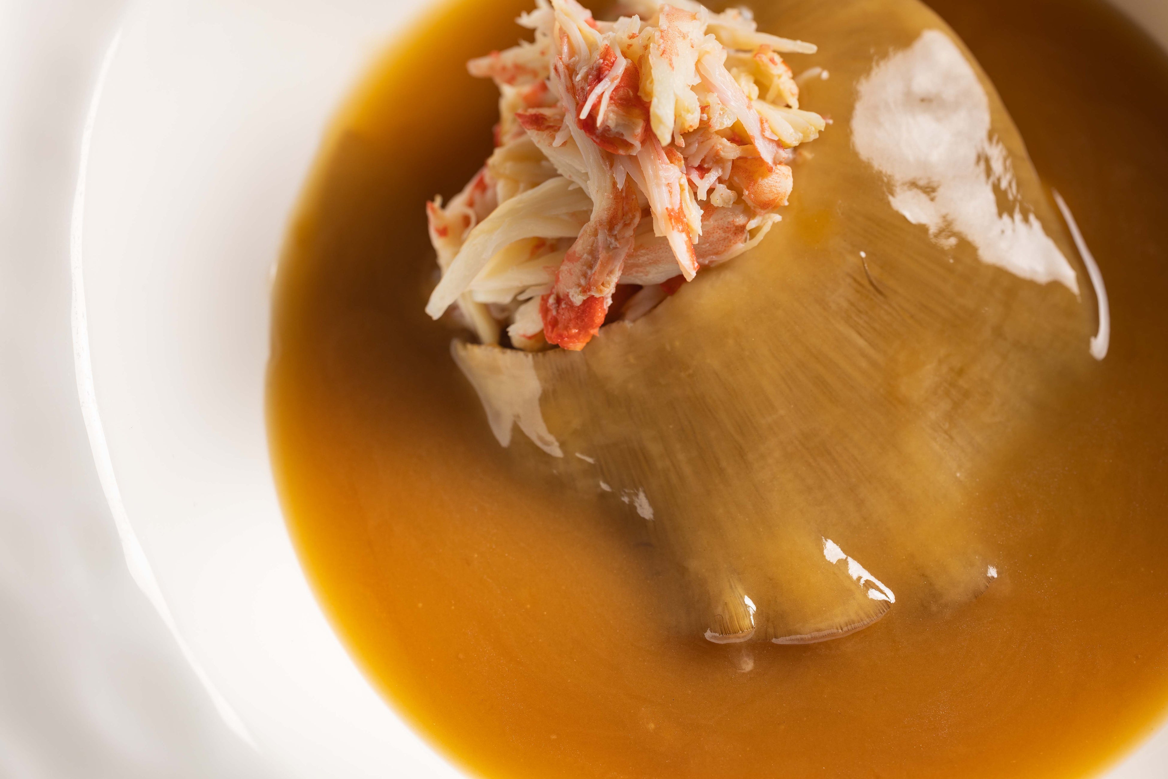 金沢港直送“加能ガニ”とふかひれ姿煮の共演