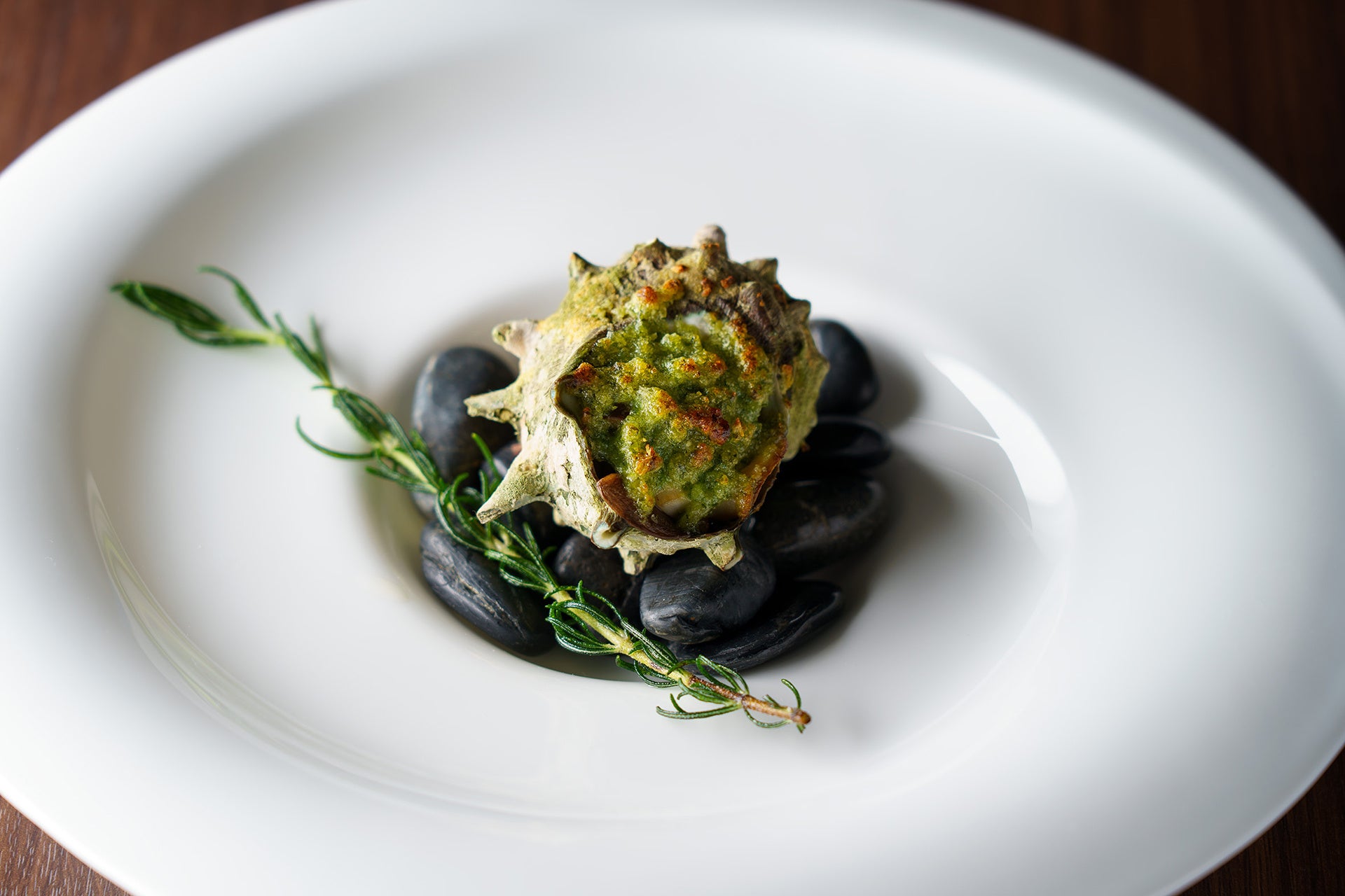 サザエの香草バター焼き ブルゴーニュ風