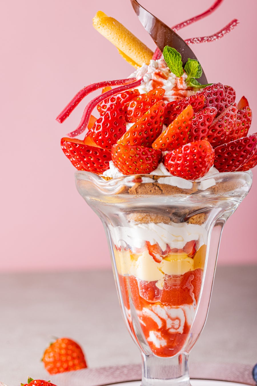 「伊豆産紅ほっぺのいちごパフェ」2,500円