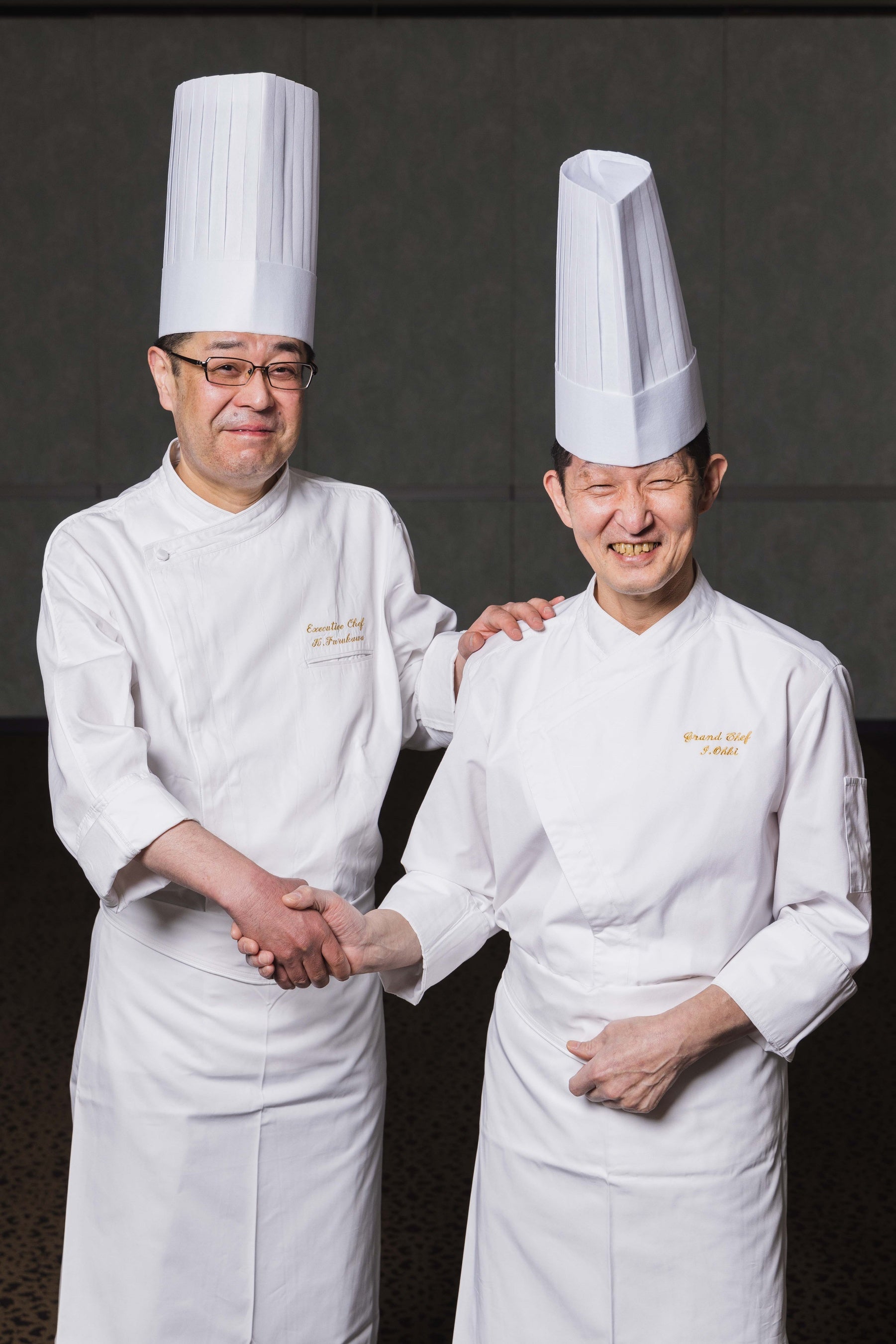 料理長・大木(右)と古川(左)