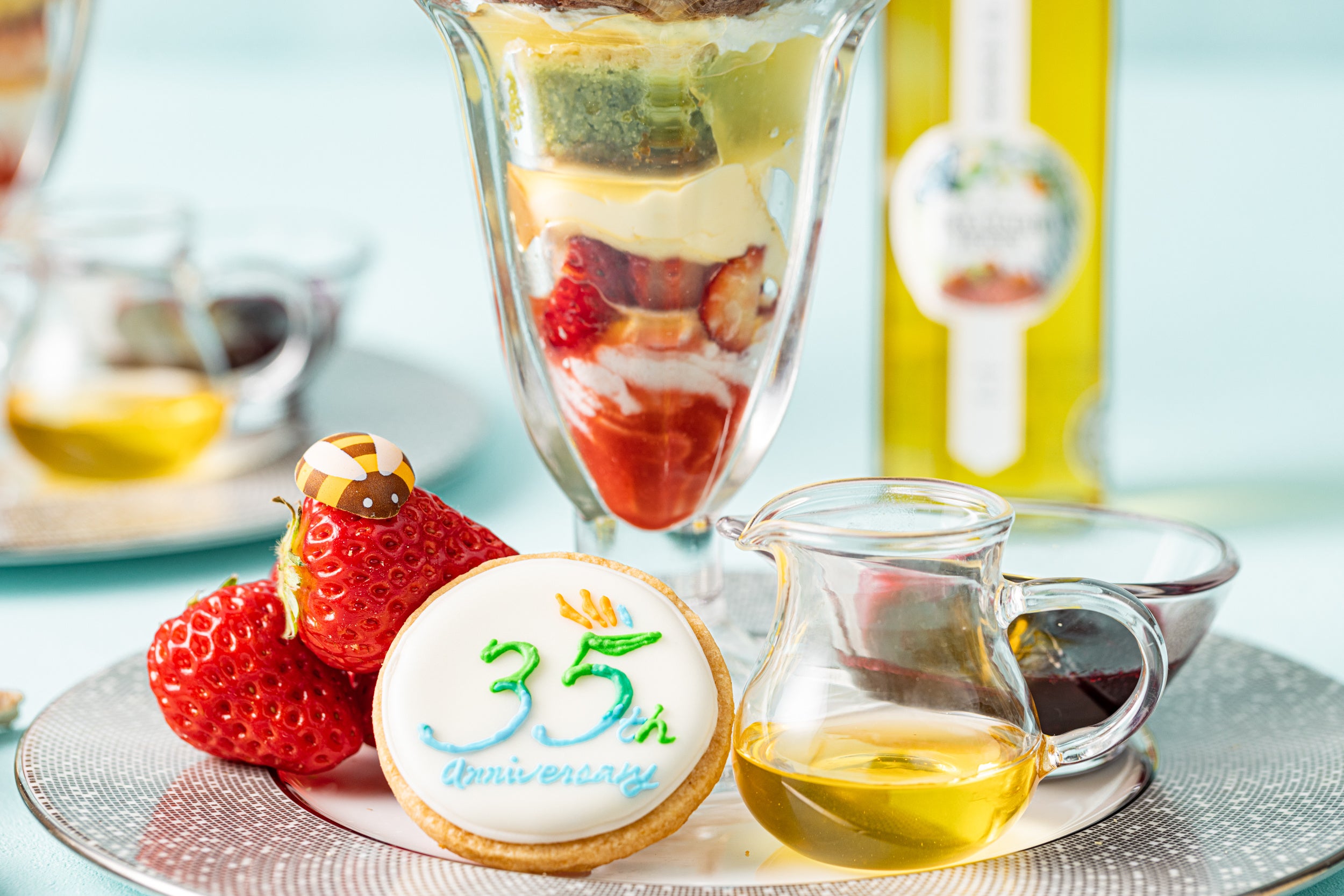 「高橋養蜂のみかんの蜂蜜」、 「河津産ブルーベリーソース」