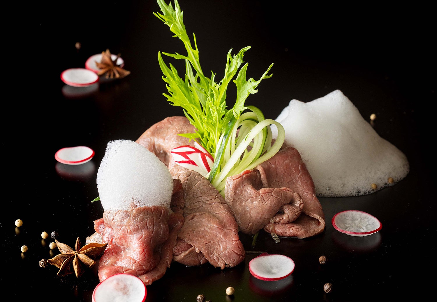 「国産牛の冷製しゃぶしゃぶ 泡のソース」