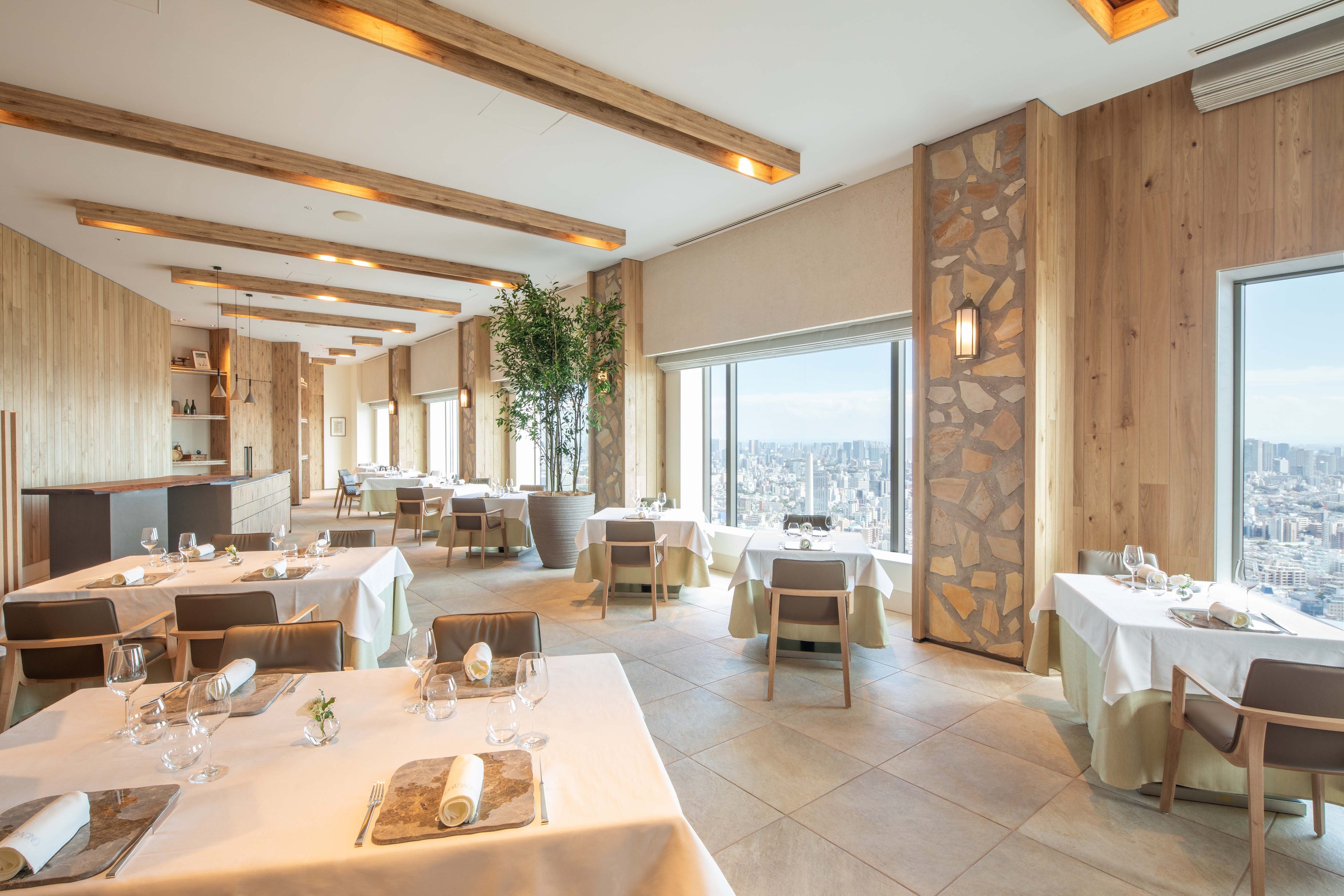 セルリアンタワー東急ホテル　タワーズレストラン「クーカーニョ」