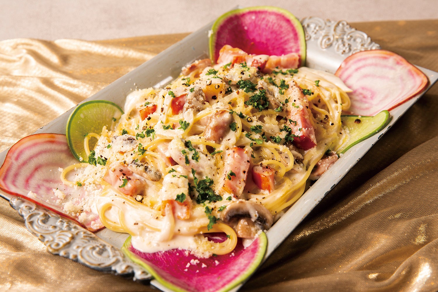 ベーコンとマッシュルームのクリームパスタ カルボナーラ風