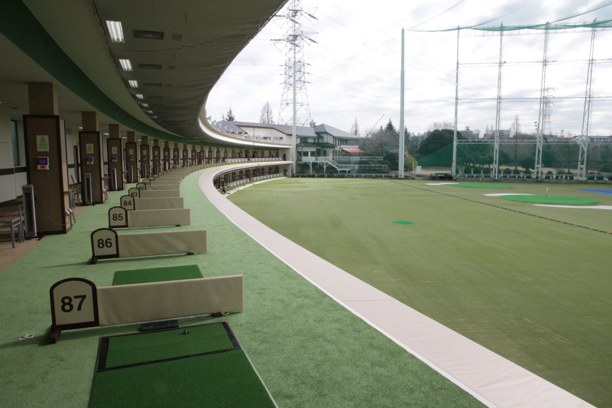 東急あざみ野ゴルフガーデン／打席