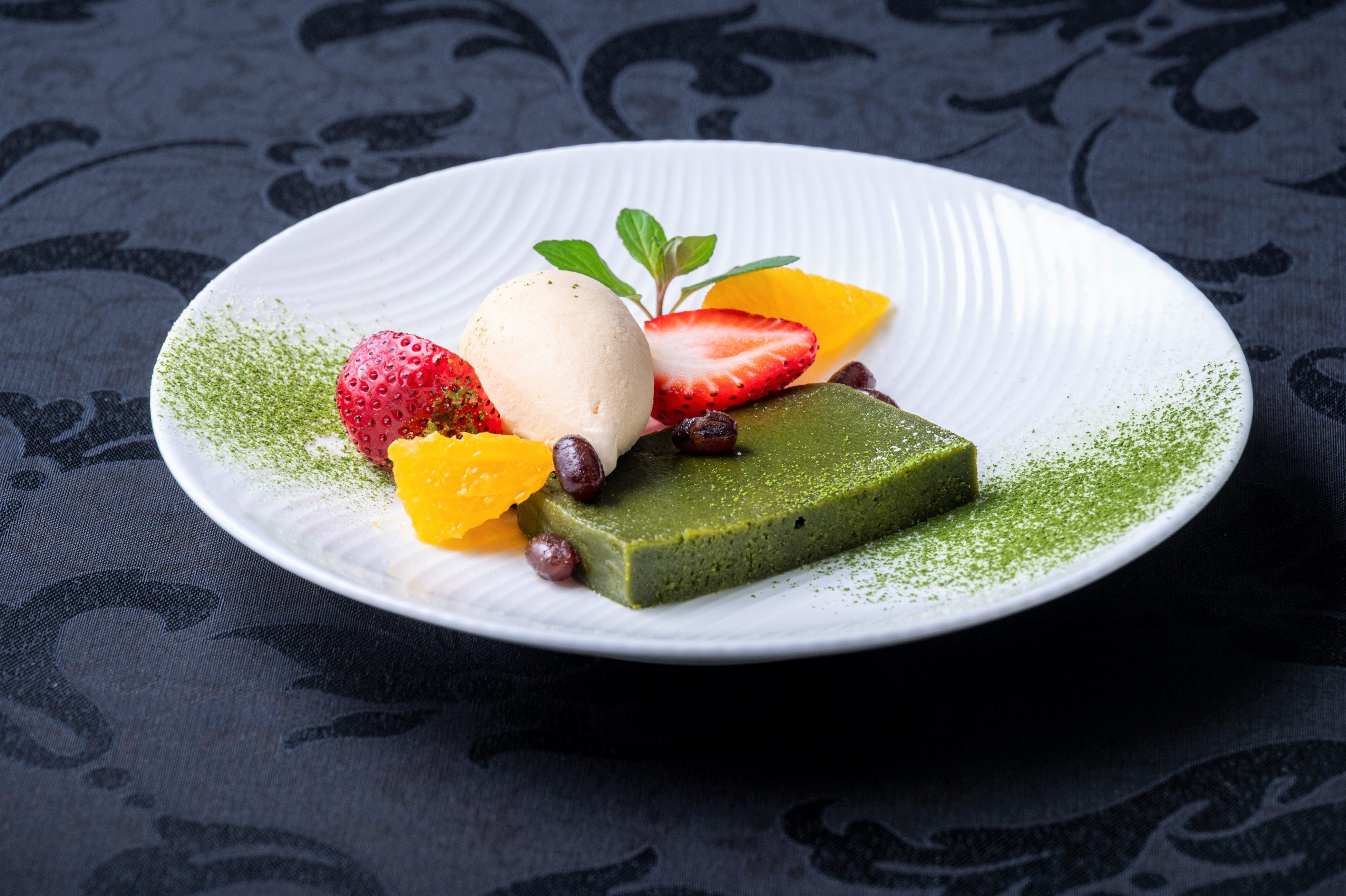 抹茶のテリーヌ 和三盆糖のアイス