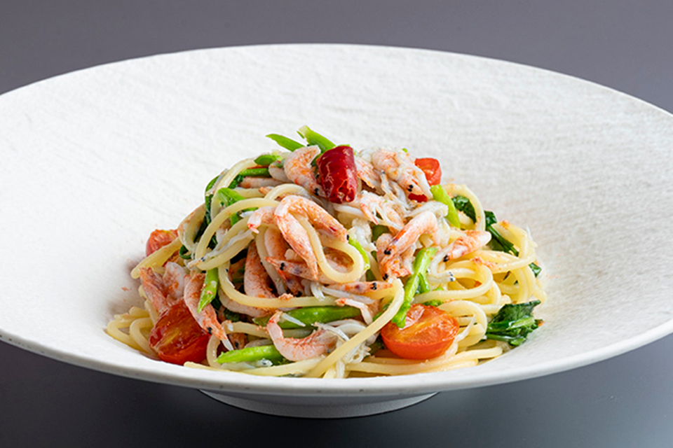 駿河湾の桜海老、シラス、下田クレソン、 トマトのスパゲッティー