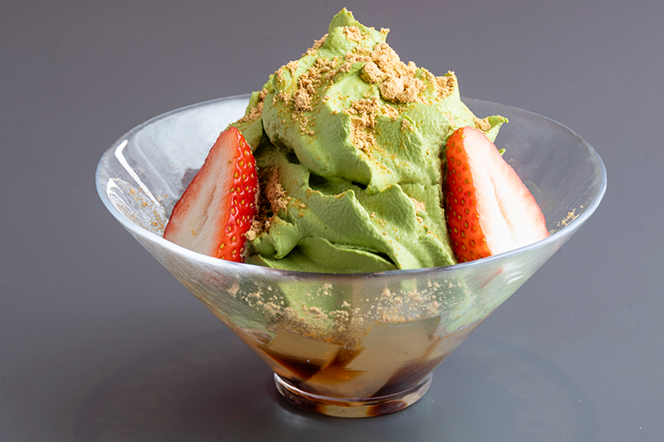 静岡県産天草のところてん 抹茶アイスとエスプーマを添えて