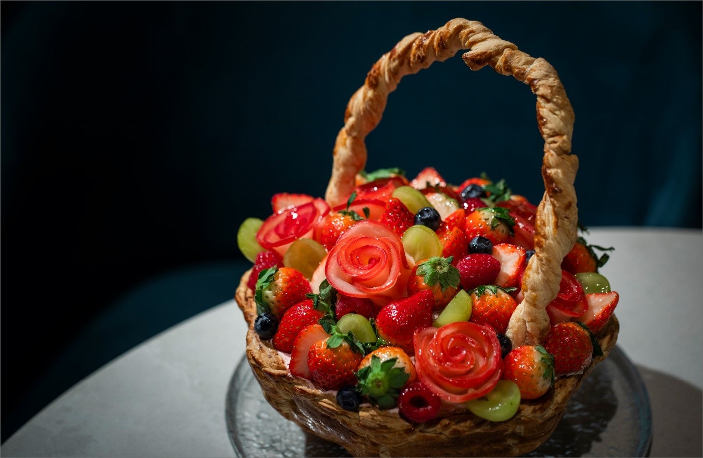 苫小牧市 苫東ファームの苺「よつぼし」のシグネチャーパフェ