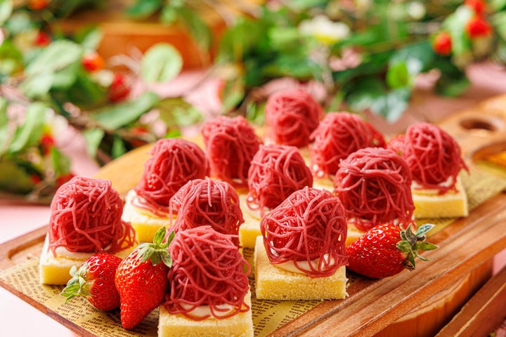 いちごまみれの世界へようこそ!ベリーベリーシャワー2024開催! いちごまみれの世界へようこそ!ベリーベリーシャワー2024開催!