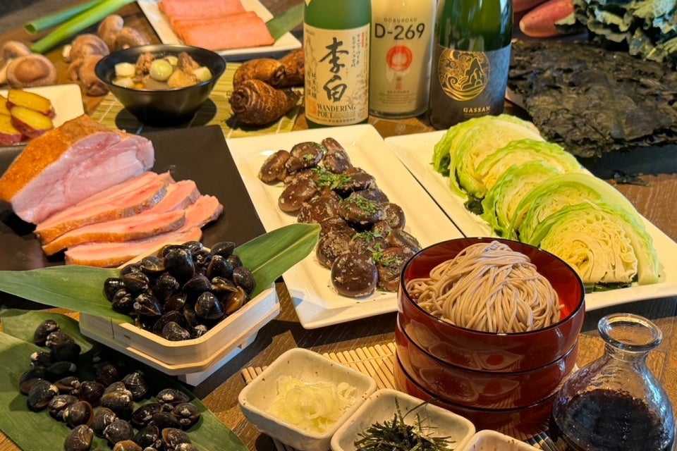 島根のご当地グルメから、書き下ろしキャンペーンソングを披露する吉田