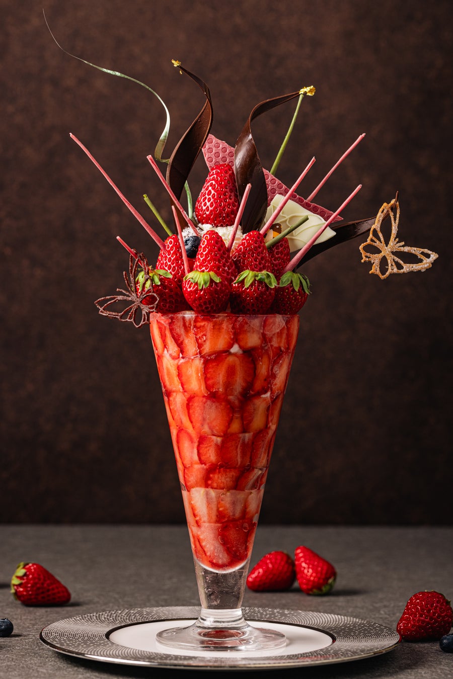 伊豆産紅ほっぺのプレミアムいちごパフェ