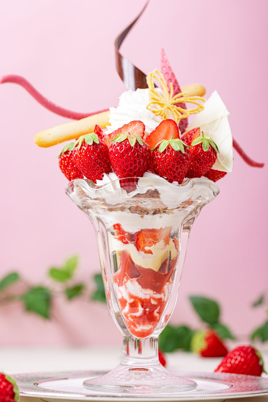 伊豆産紅ほっぺのいちごパフェ