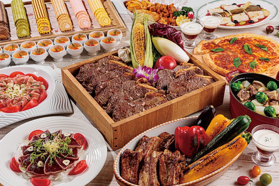 恒例の“焼きたてサーロインステーキ”も食べ放題！大人もこどもも