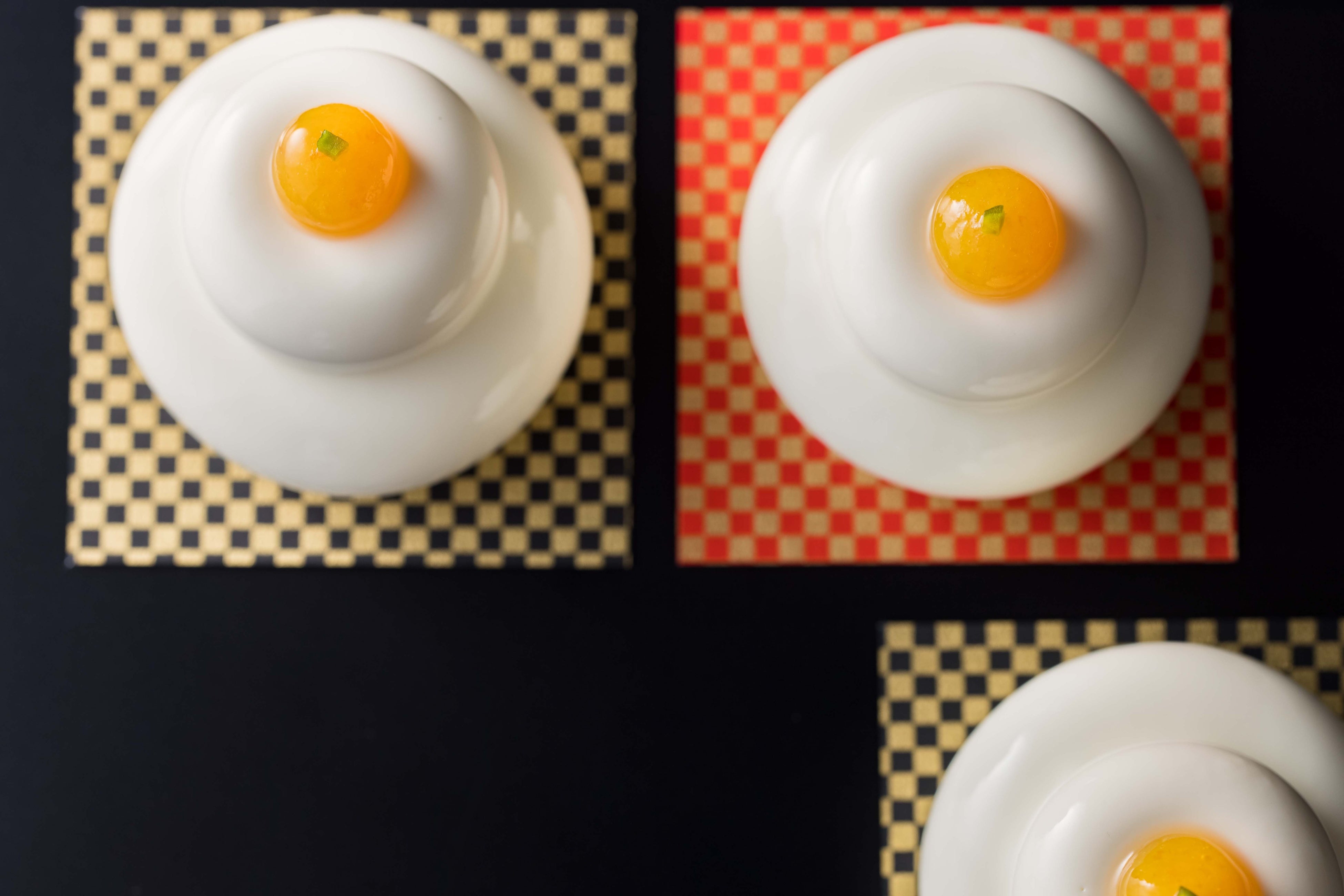 新春を祝う！ザ・キャピトルホテル 東急の縁起スイーツ。だるまや鏡餅をモチーフにした人気スイーツが今年も登場