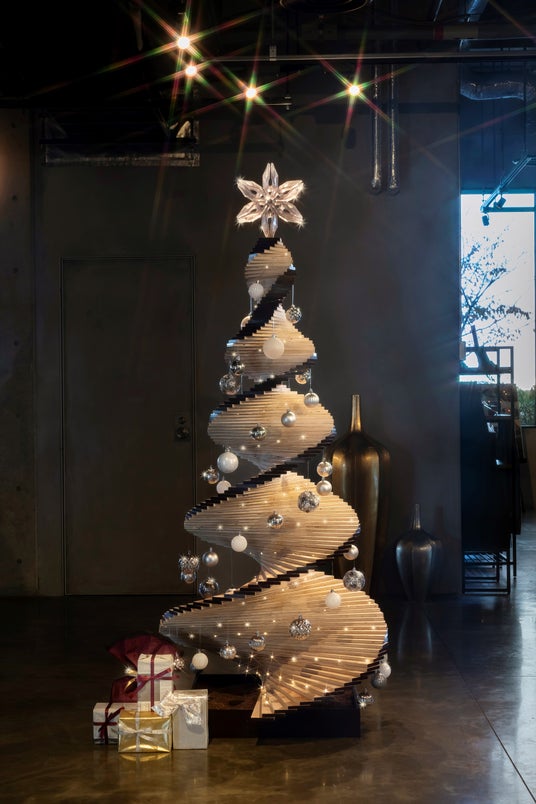 【川崎キングスカイフロント東急REIホテル】サステナブルなクリスマスツリーが登場! 【川崎キングスカイフロント東急REIホテル】サステナブルなクリスマスツリーが登場!