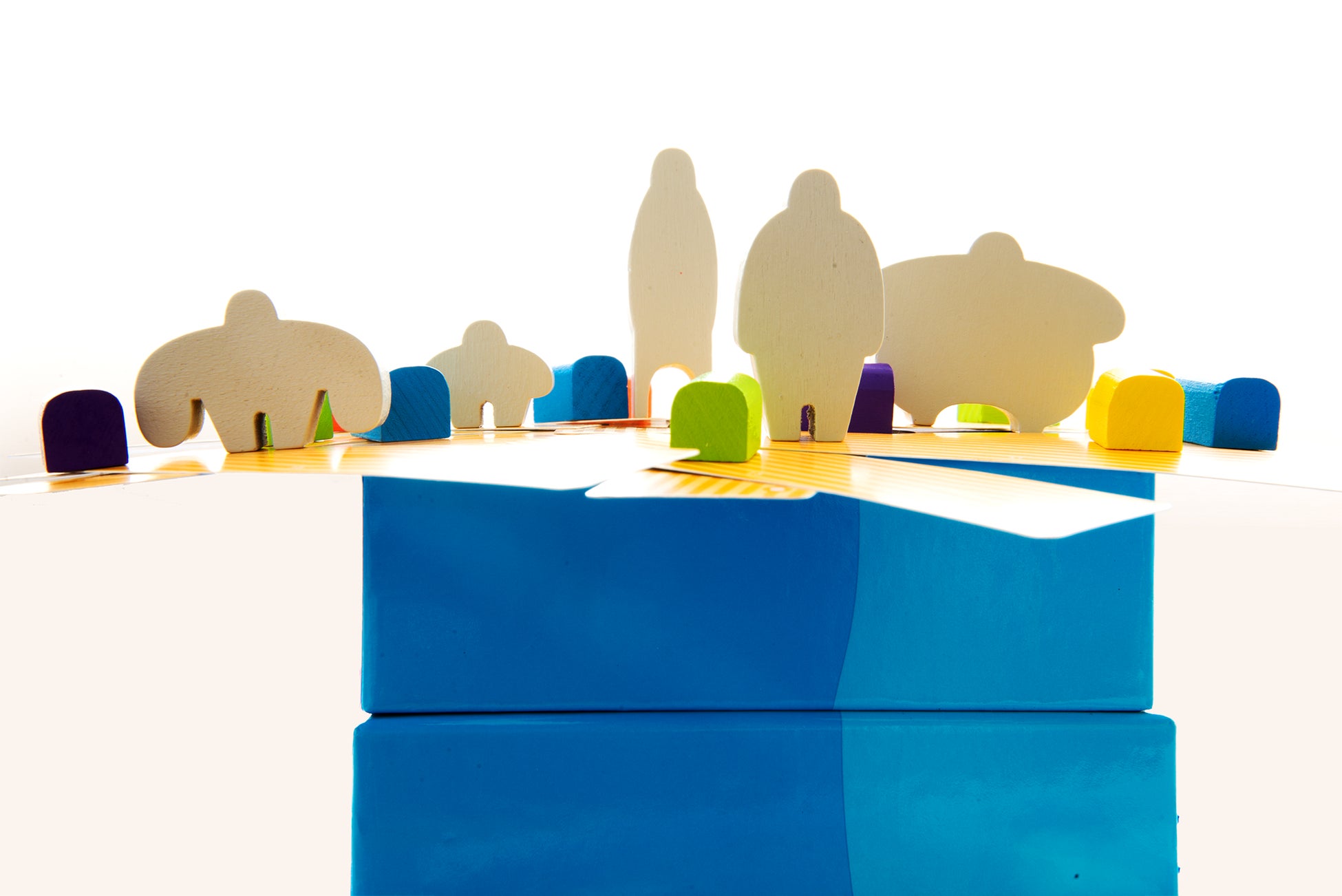 新作ボードゲーム『いかだの5人』、デジタルとアナログ版同時発売!頭脳派バランスゲームが登場! 新作ボードゲーム『いかだの5人』、デジタルとアナログ版同時発売!頭脳派バランスゲームが登場!