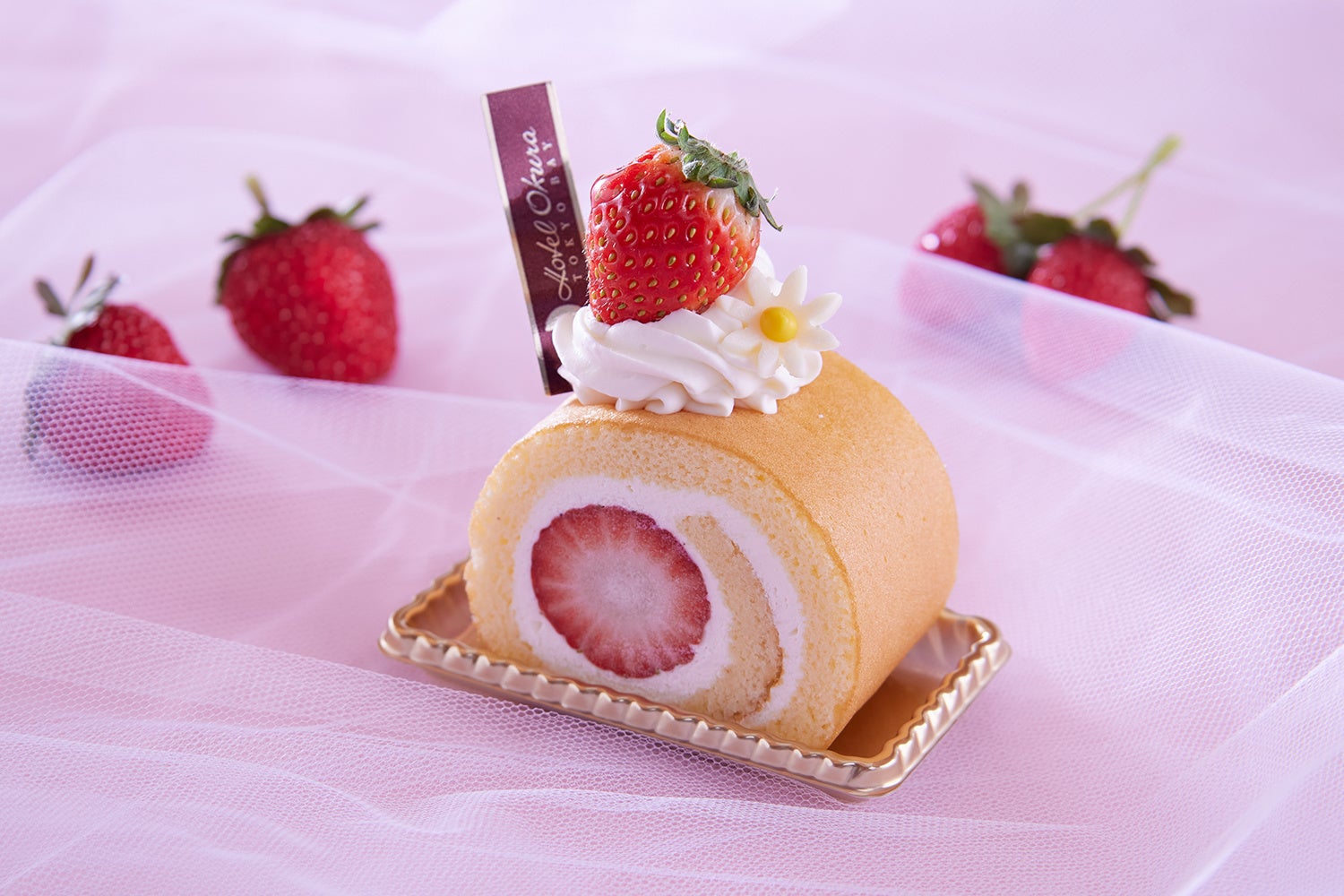 いちごのロールケーキ