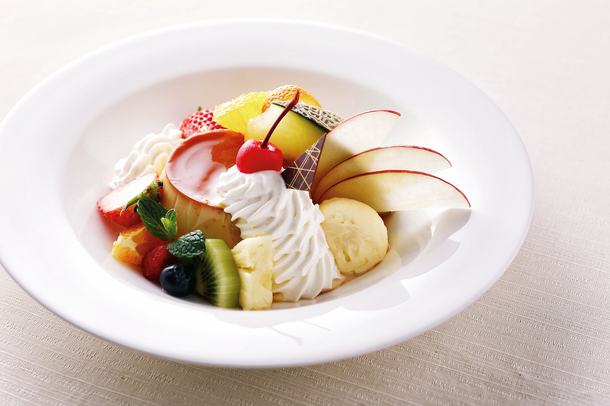 レックコートで提供予定の「プリン ア・ラ・モード」