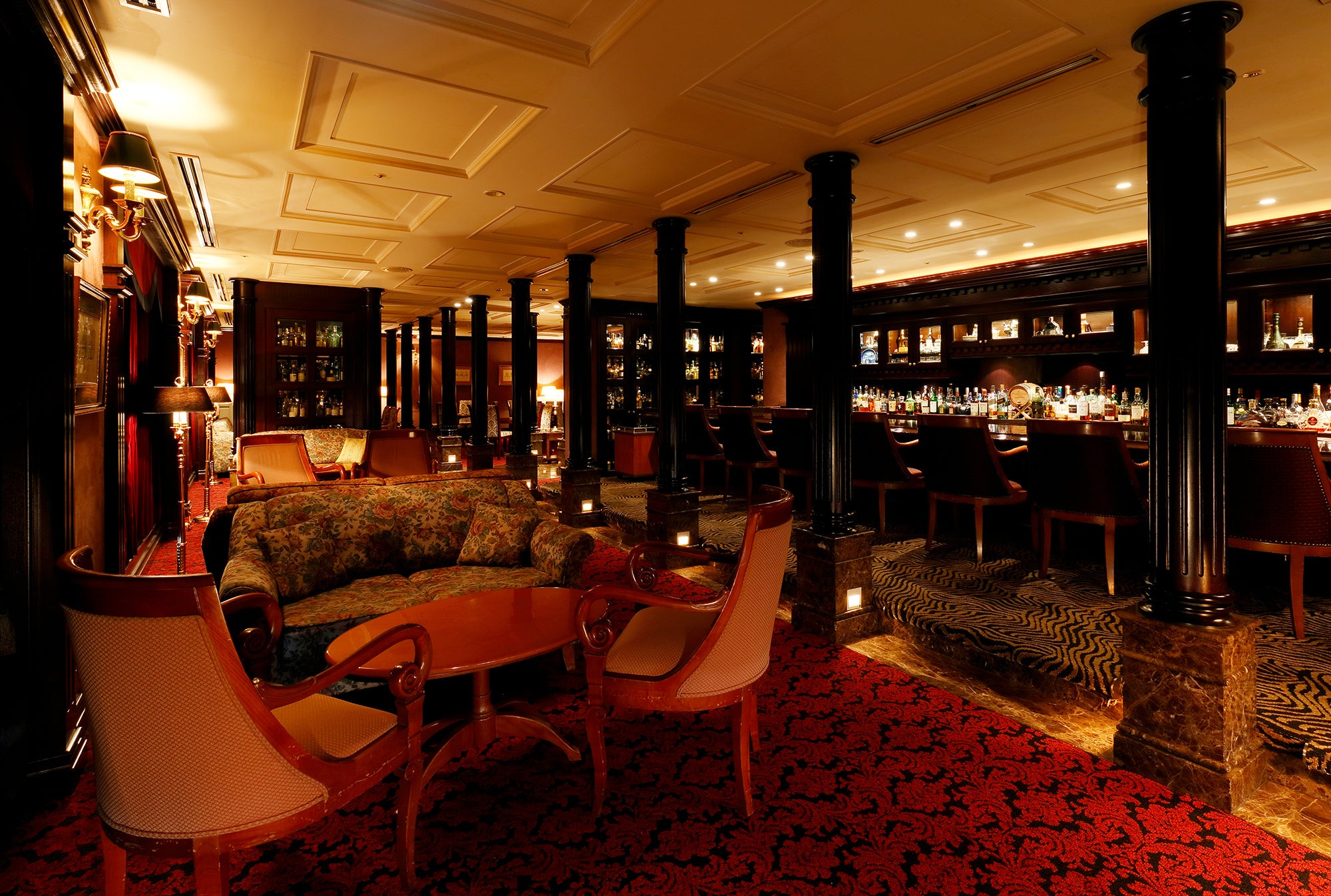 「チッペンデール」店内