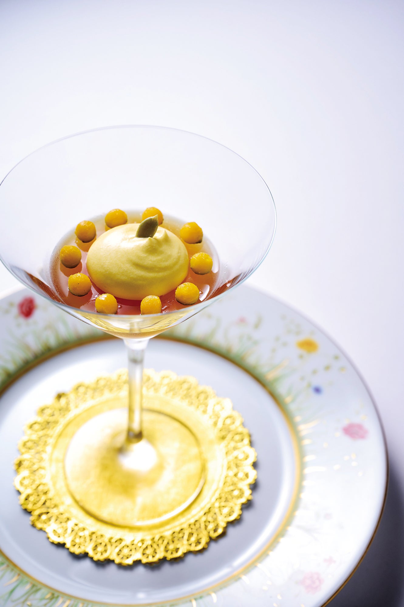 ピトレスク／長崎県産伊勢海老のジュレ カボチャのムースリーヌ