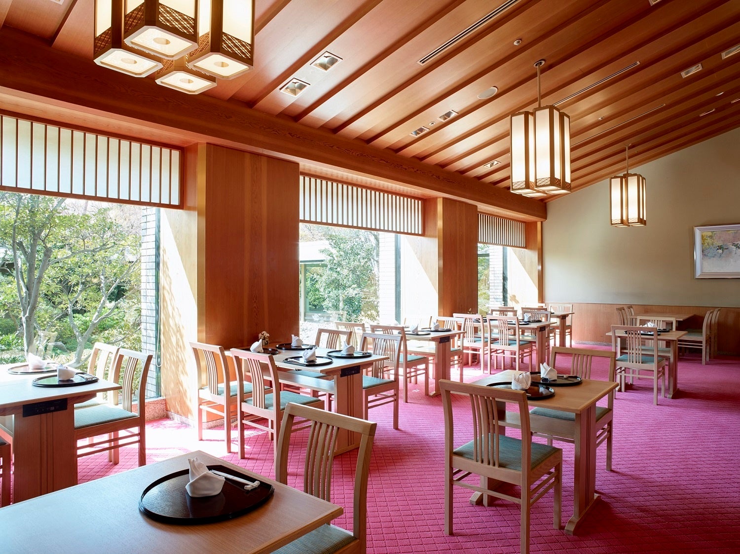 日本料理「山里」店内