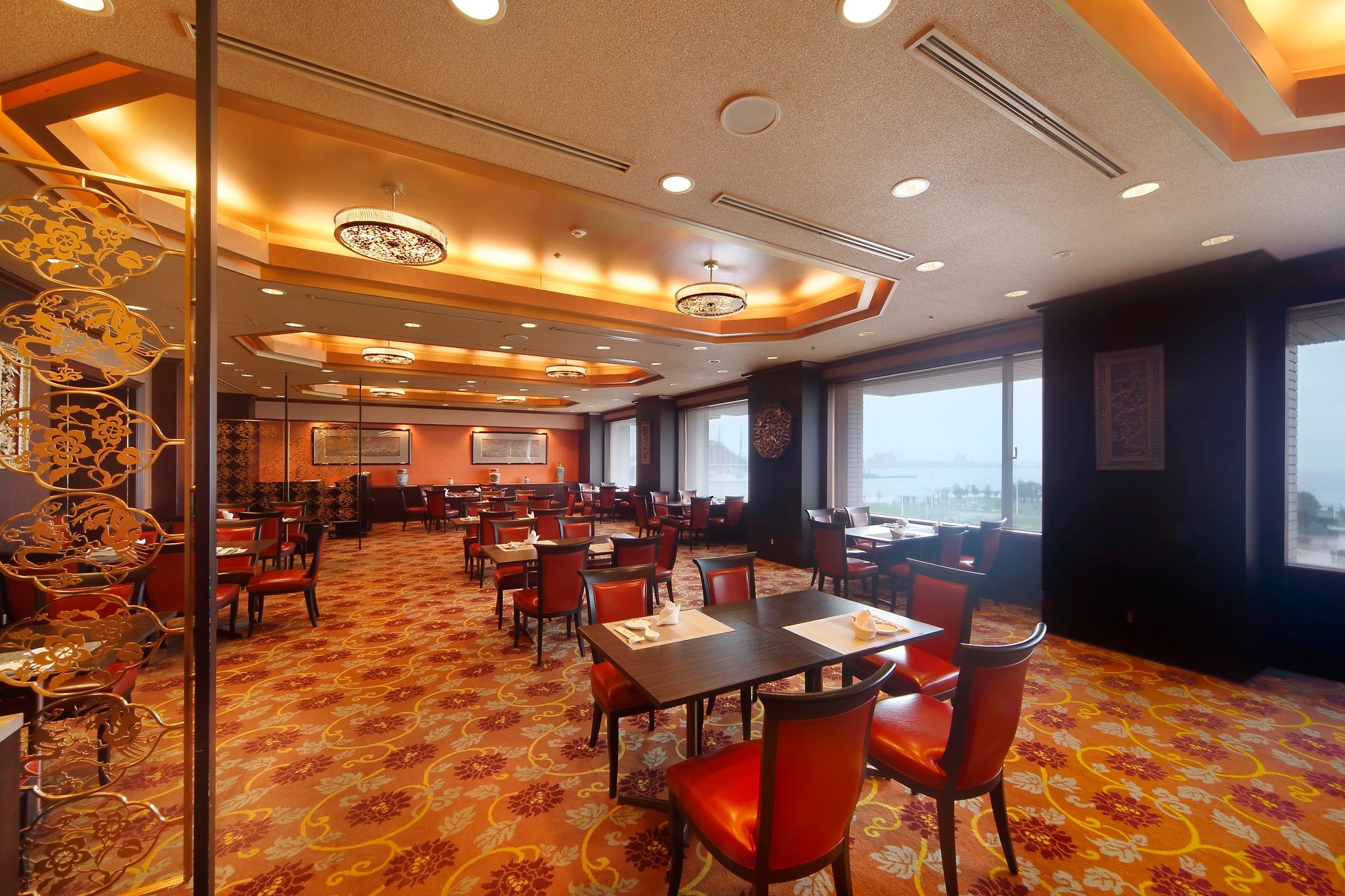 中国料理「桃花林」店内