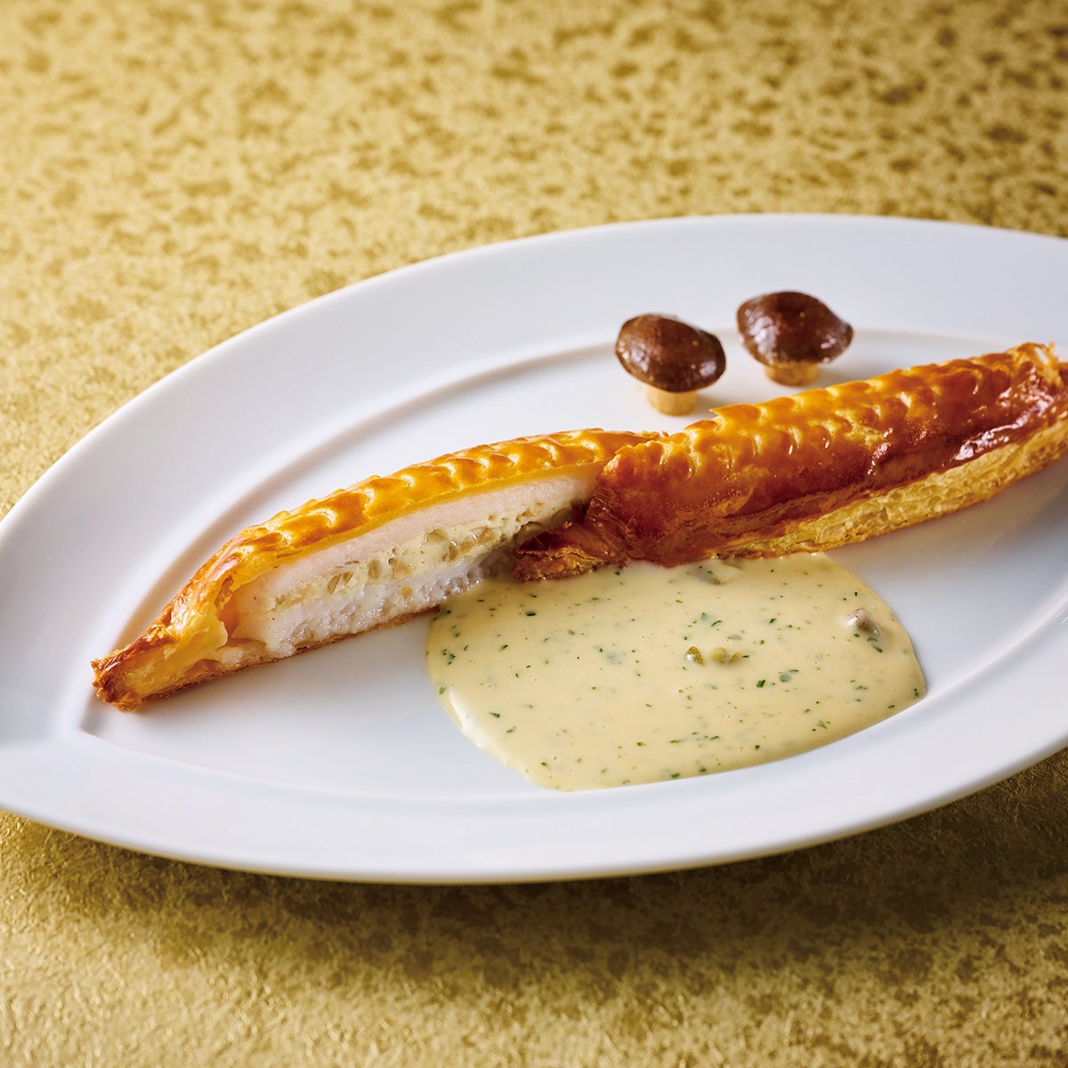 淡路産舌平目のパイ包み焼き