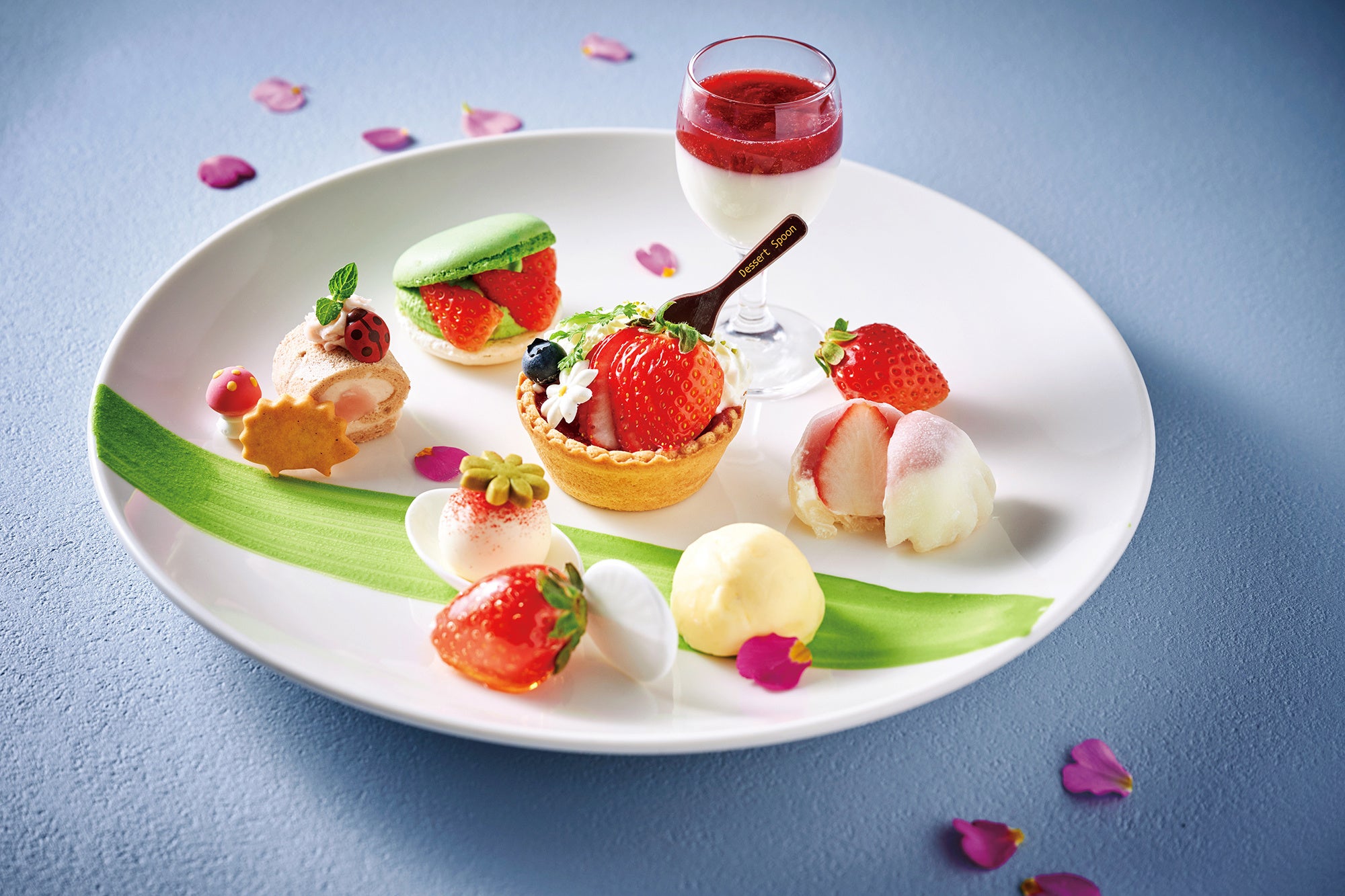 スイーツプレート「いちごのパレード」