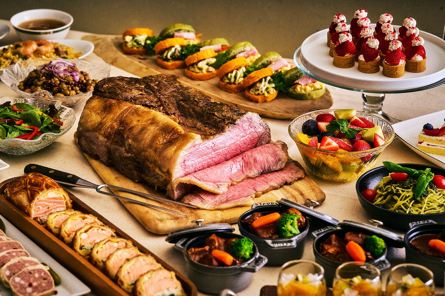 【ホテルオークラ東京ベイ】和・洋・中の料理を楽しめる年末年始ディナーブッフェを12月に開催