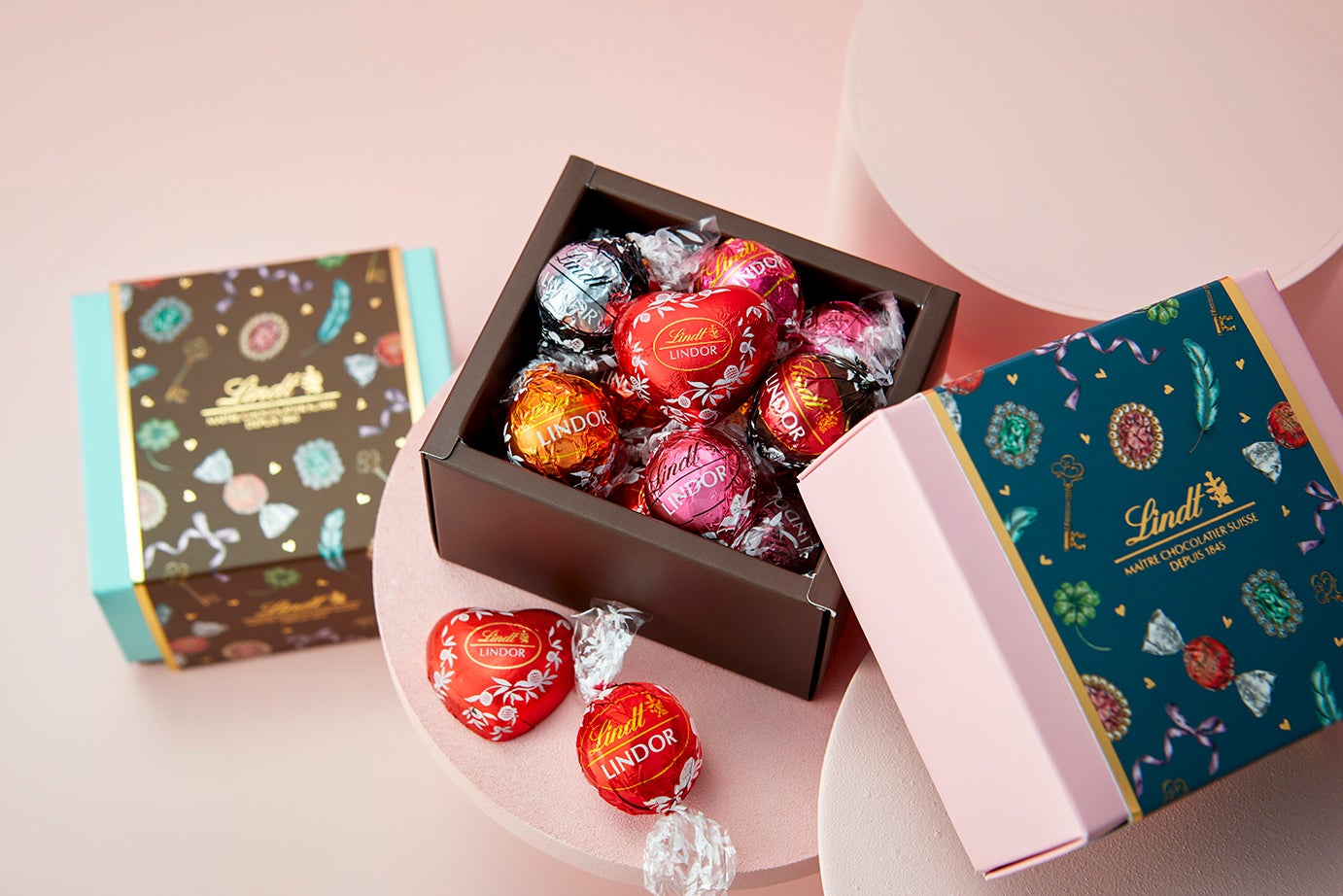 リンドール クラシックギフトボックス​   （12個20個28個入）​   1,500円2,500円3,500円​ 