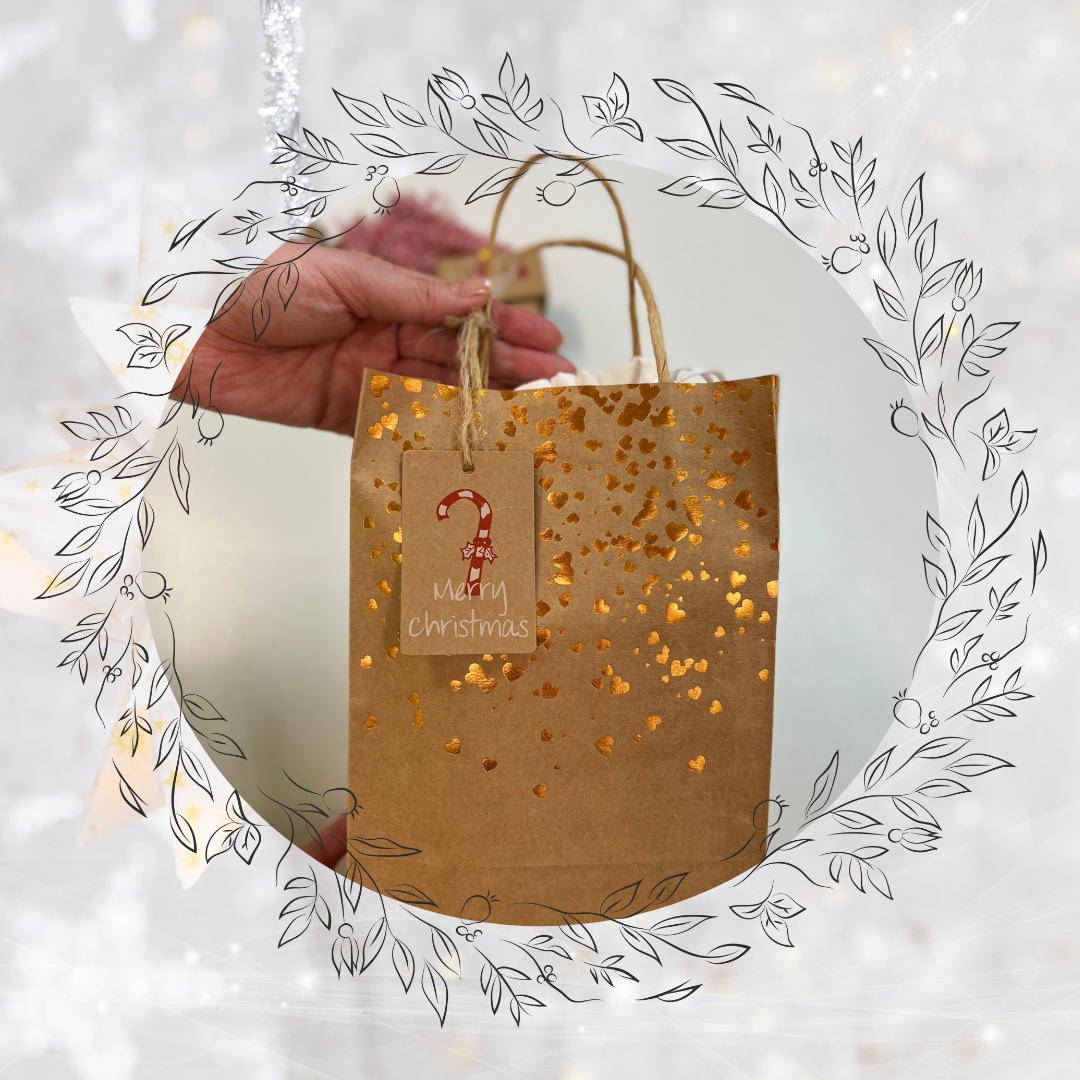 届いてすぐにプレゼントできるクリスマスラッピングでお届けします