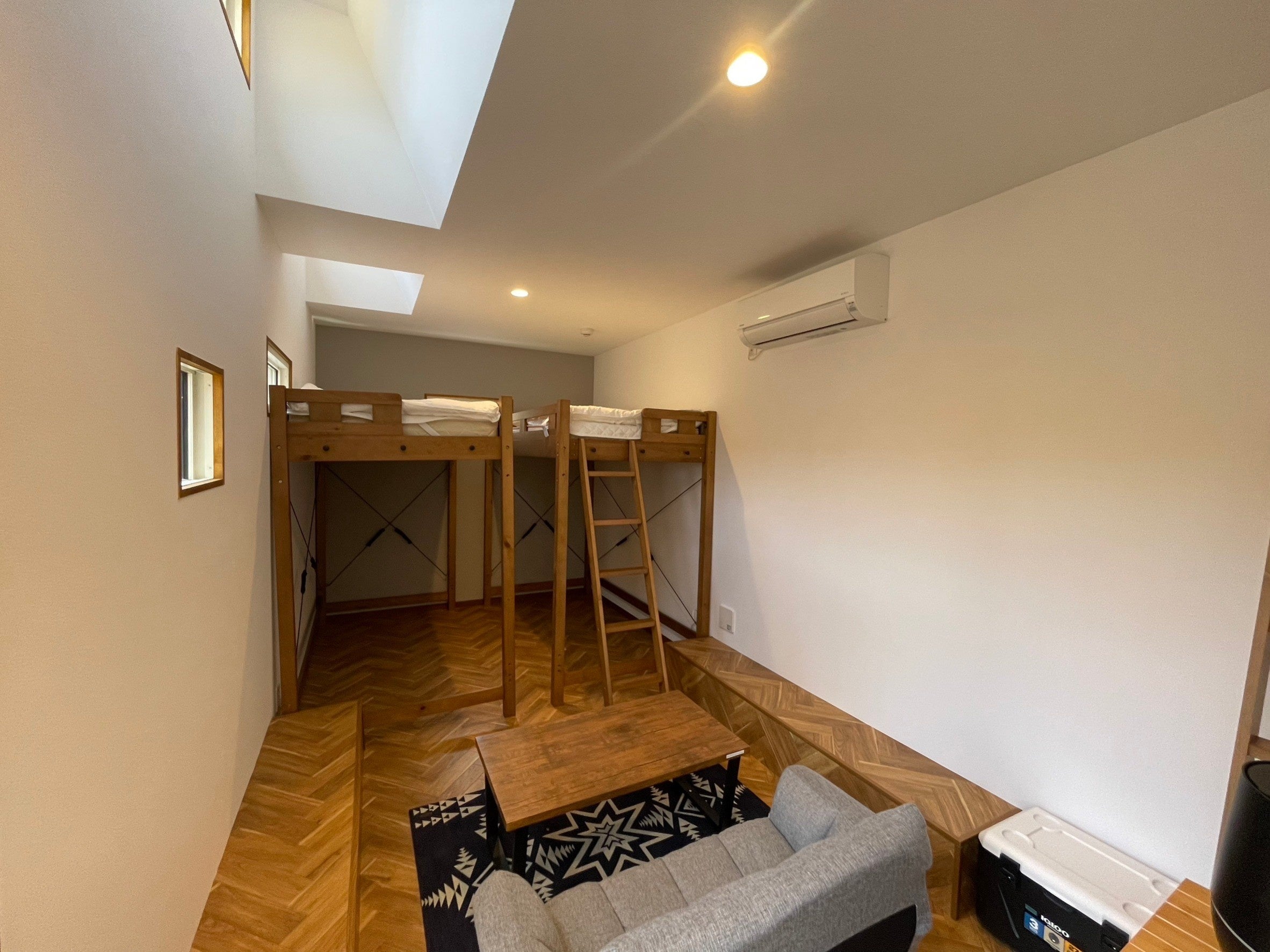 トレーラータイニーハウス内観イメージ