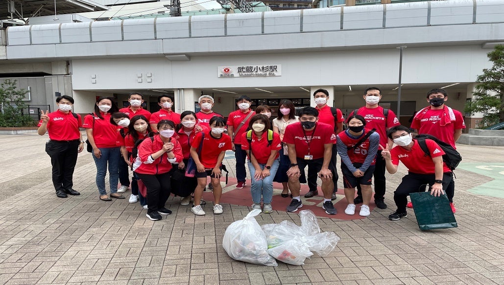 活動チームごとの集合写真