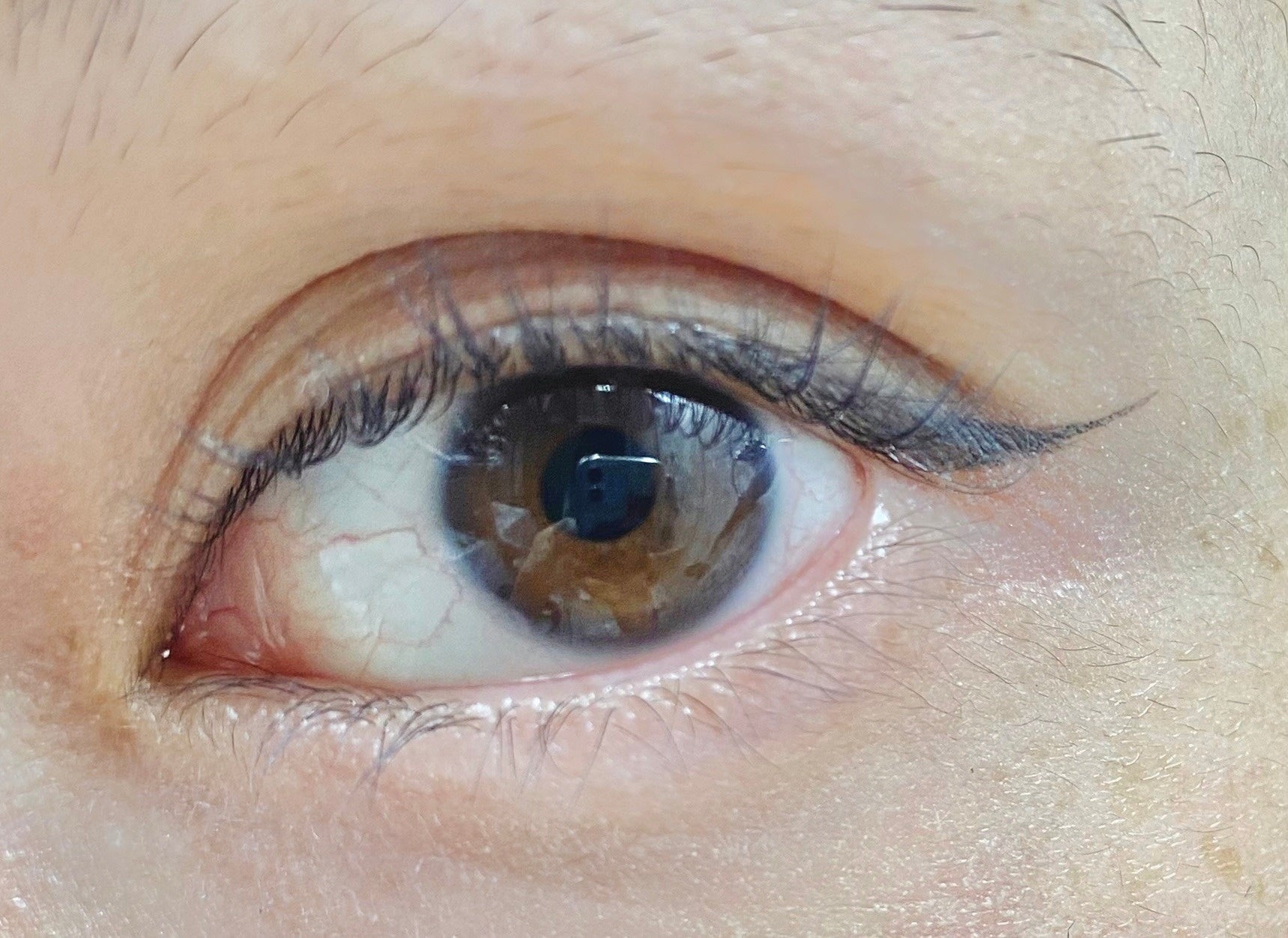 目尻に取り入れるだけで透明感ある目元に！