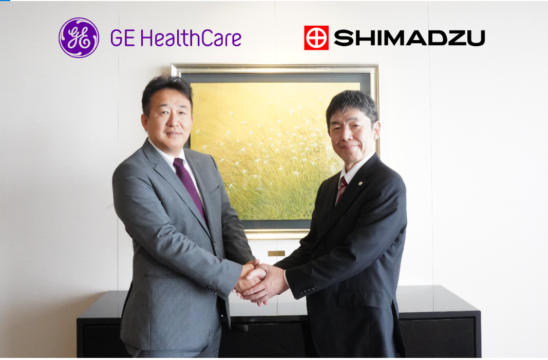 ※写真左から、GEヘルスケア・ジャパン(株)　多田荘一郎、(株)島津製作所　園木清人