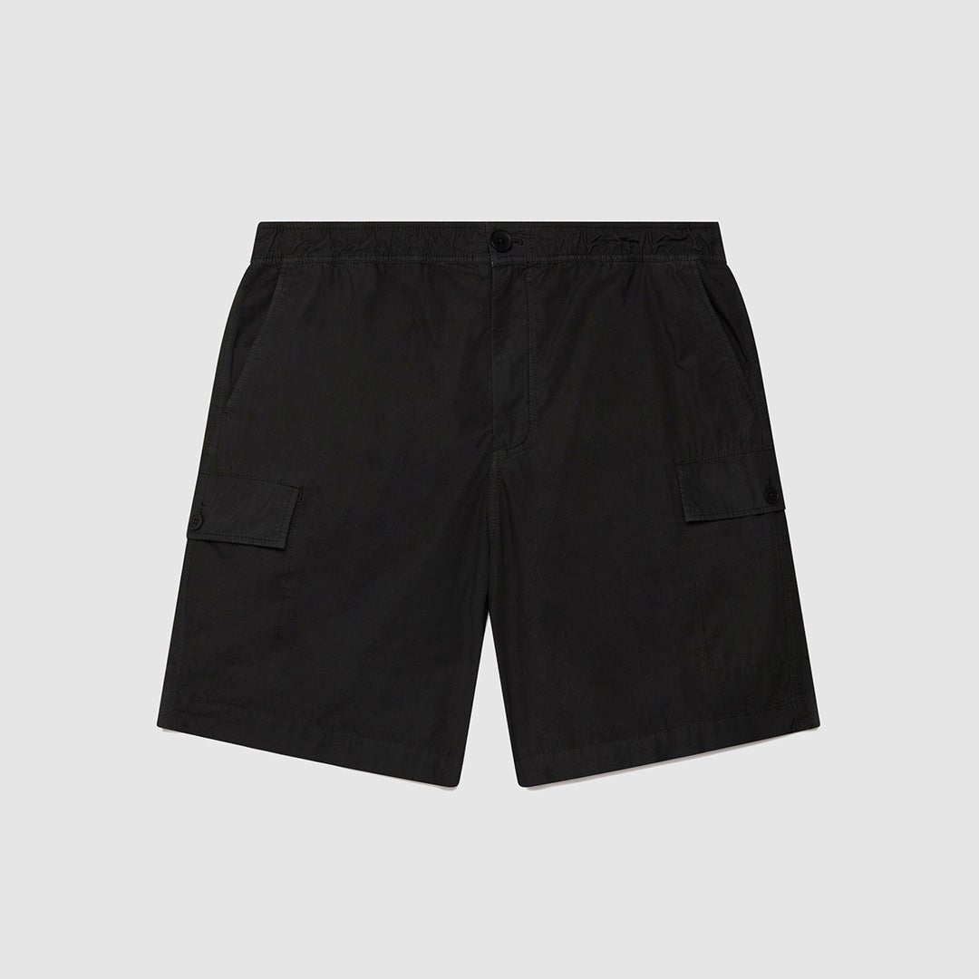 カーゴショーツ