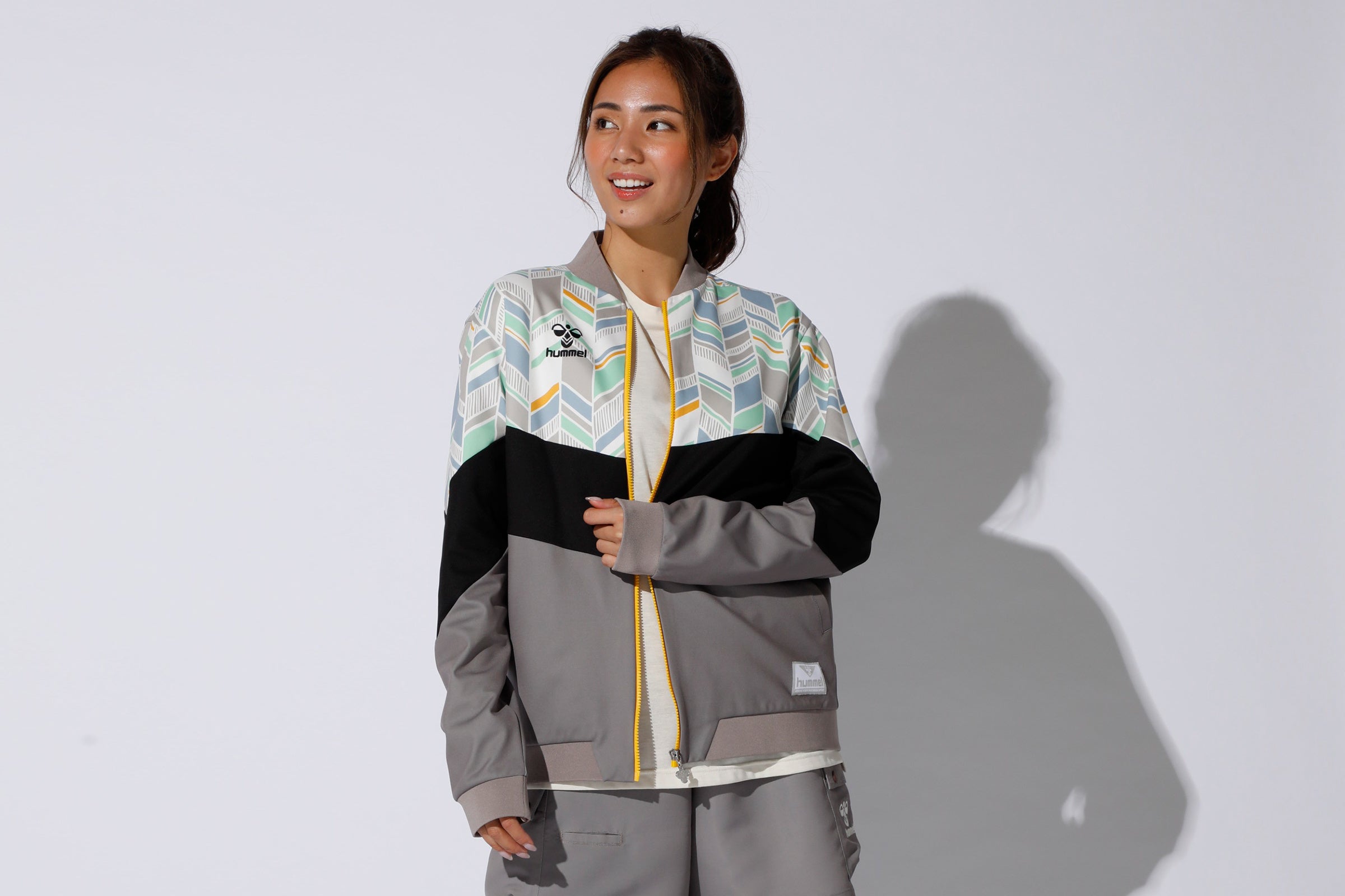 スポーツとライフスタイルを繋ぐ、hummel PLAYコレクション！ | 株式