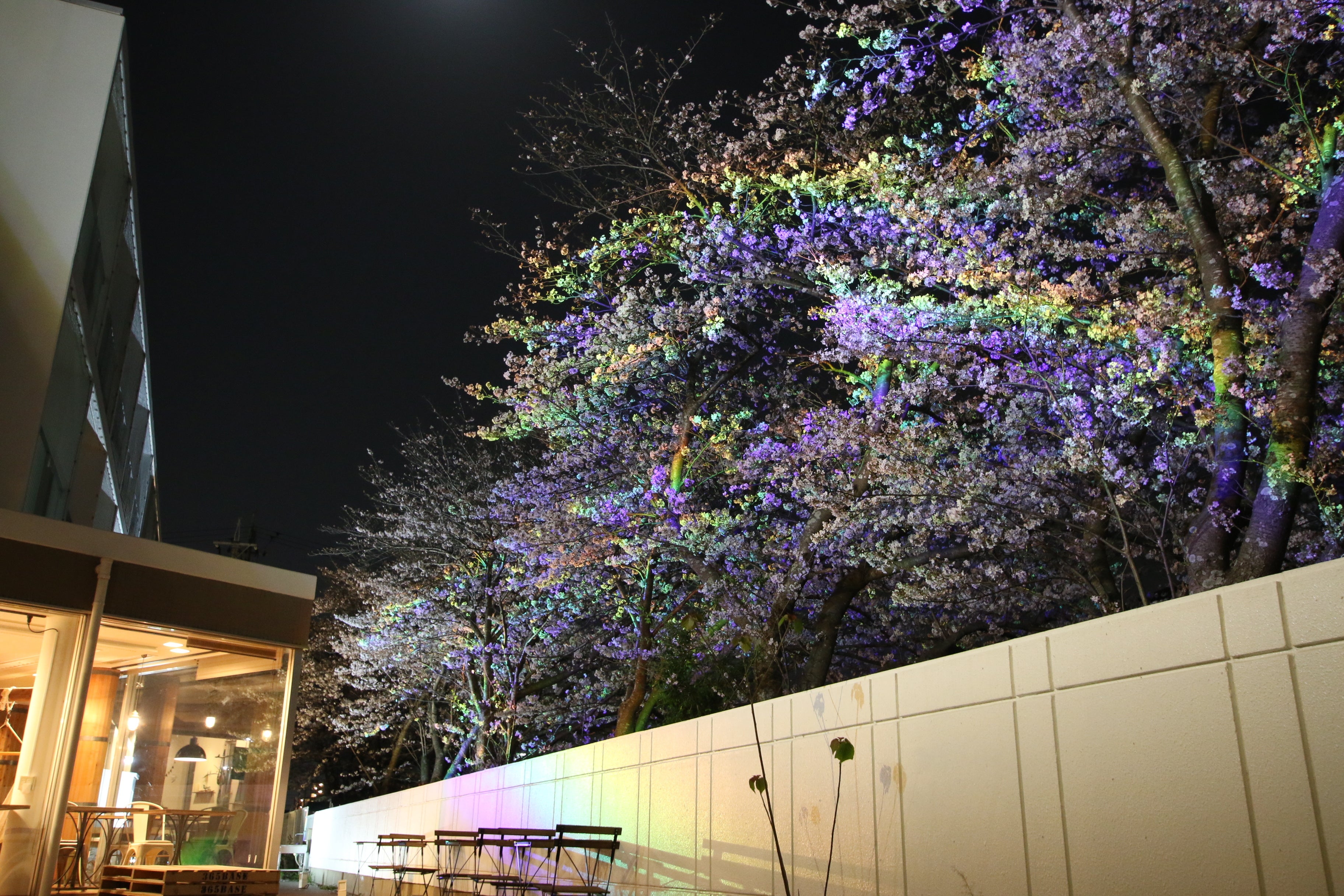 レインボーにライトアップしたとき